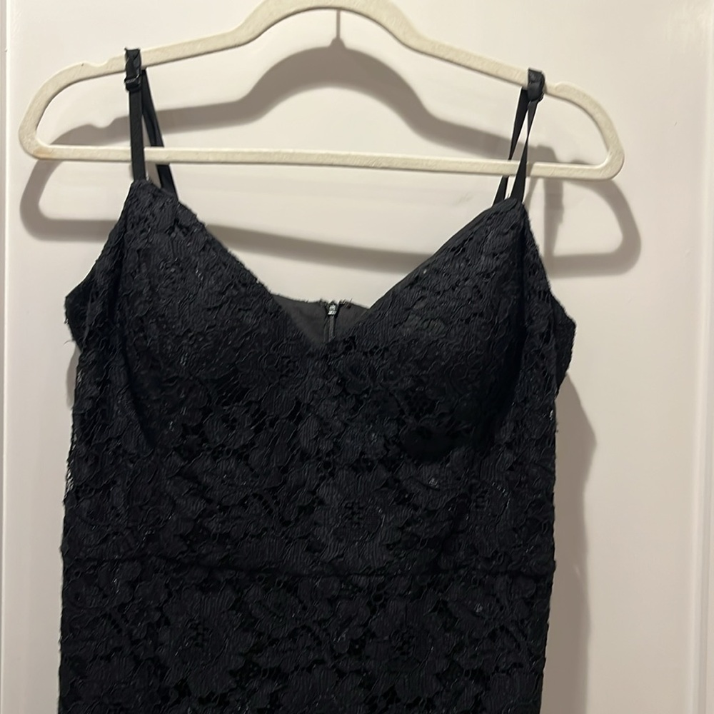 Guess - Picture 2 of 4